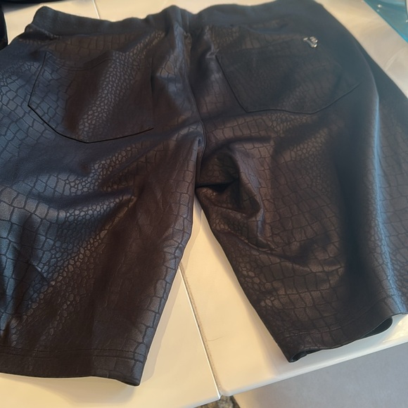 Versace Jeans Collection Black 3/4 shorts - Picture 2 of 5
